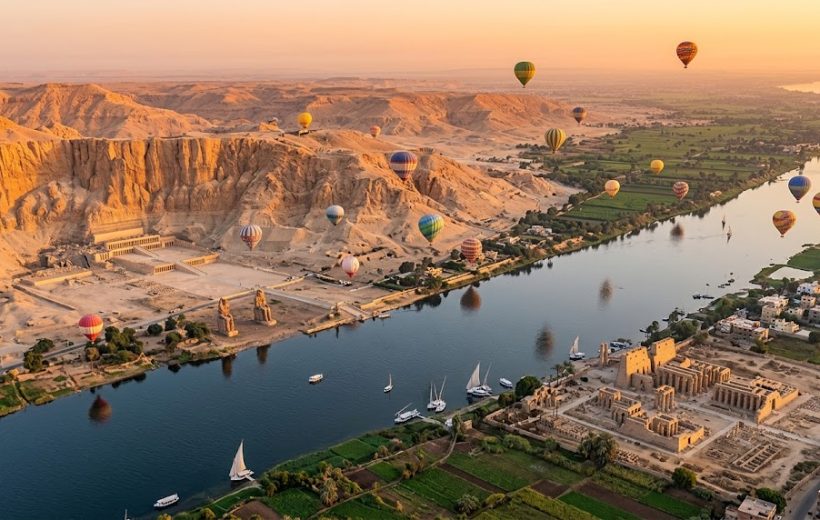Sunrise Hot Air Balloon Ride Over Luxor